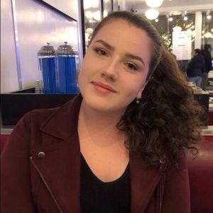 Meet your Posher, Clare